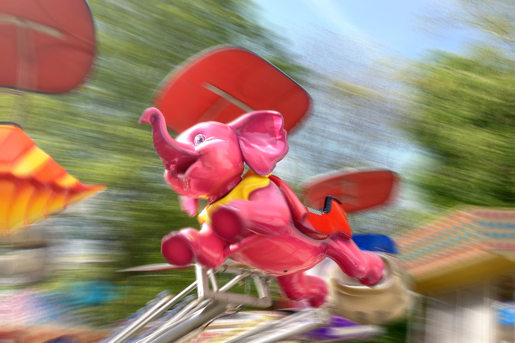 bluristic example pink elephant